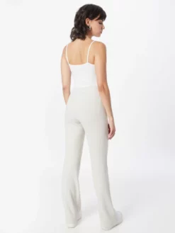 TOM TAILOR Denim Pantalons En Toile évasé Pantalon Femme Gris Clair 7 TOM TAILOR Denim Pantalons En Toile évasé Pantalon Femme Gris Clair -Soldes TOM TAILOR Denim 2023 051d1a2af5cca0b64f03015ec2afc43e scaled