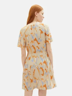 TOM TAILOR Denim Robes Fluides Robe-chemise Femme Beige -Soldes TOM TAILOR Denim 2023 21aa34a45a8f16ed3224a91a99af9fe1 scaled