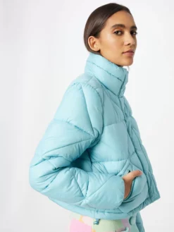 TOM TAILOR Denim Vestes De Mi-saison Veste Mi-saison Femme Bleu Clair -Soldes TOM TAILOR Denim 2023 60fd5ba74a4dab322152f0365070eeb8 scaled