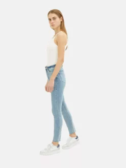 TOM TAILOR Denim Jeans Skinny Jean Janna Femme Bleu Clair -Soldes TOM TAILOR Denim 2023 61ce1fc061c32fd2fcbee6663cd0e434 scaled