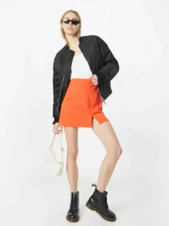 TOM TAILOR Denim Débardeurs Haut Femme Noir / Blanc -Soldes TOM TAILOR Denim 2023 be1e18a121cc297071330e97aa7bff9a scaled